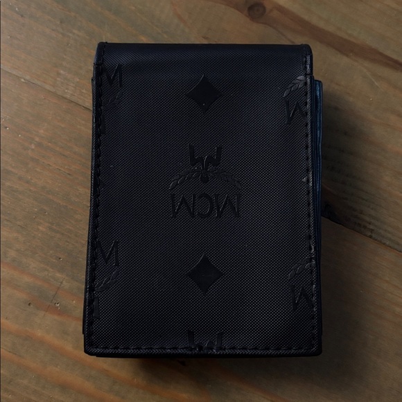 MCM Black Card Holder - Picture 4 of 10